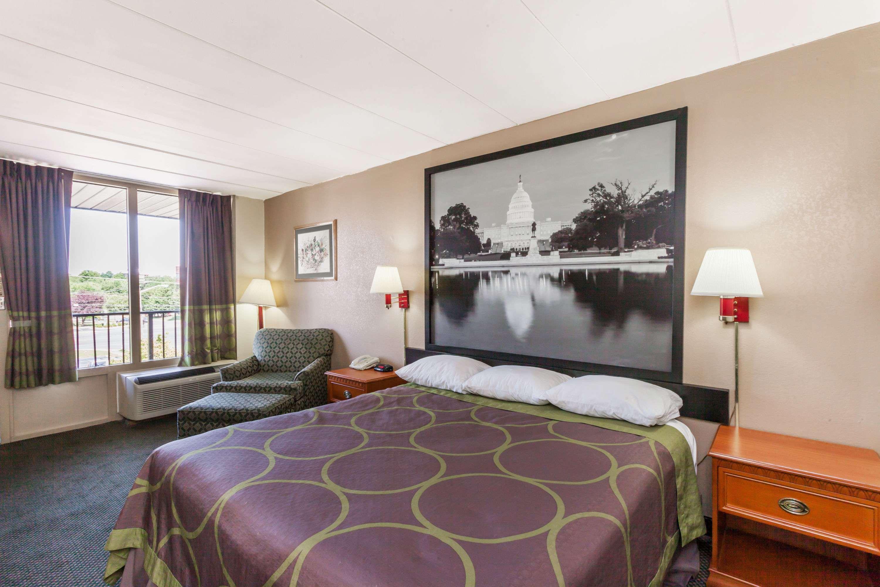 Super 8 By Wyndham Manassas Hotel Ngoại thất bức ảnh