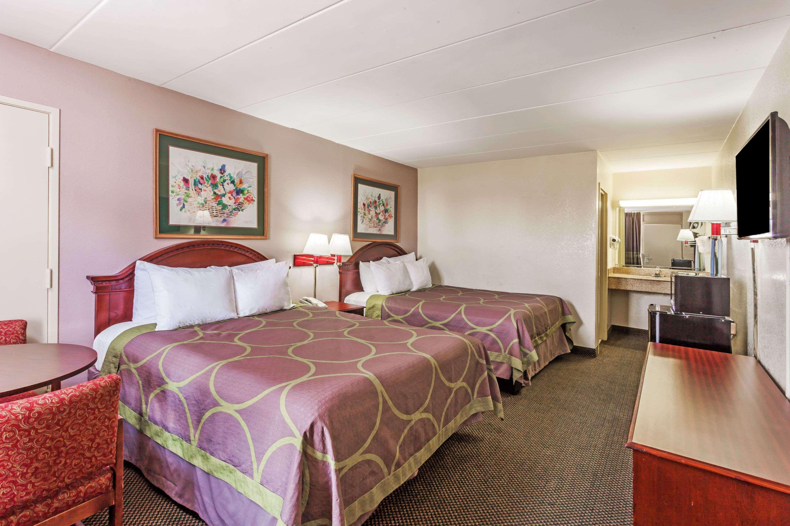 Super 8 By Wyndham Manassas Hotel Ngoại thất bức ảnh