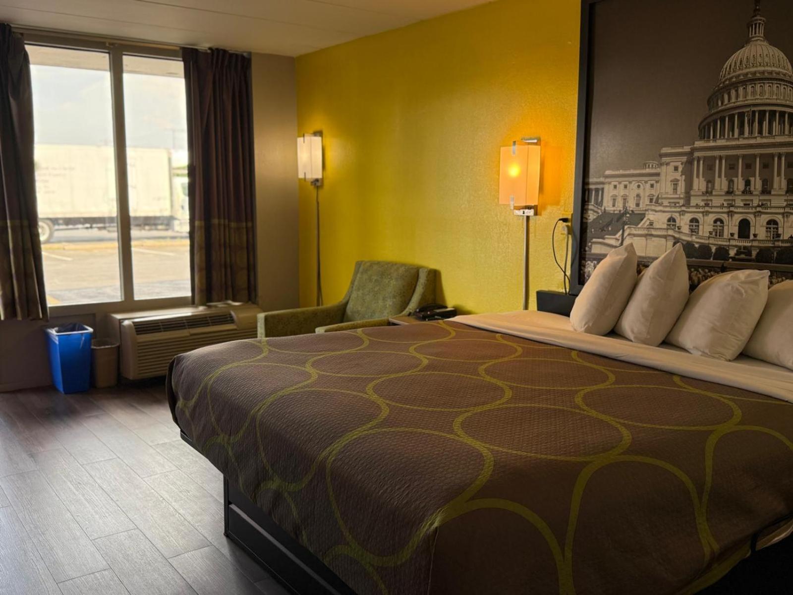 Super 8 By Wyndham Manassas Hotel Ngoại thất bức ảnh