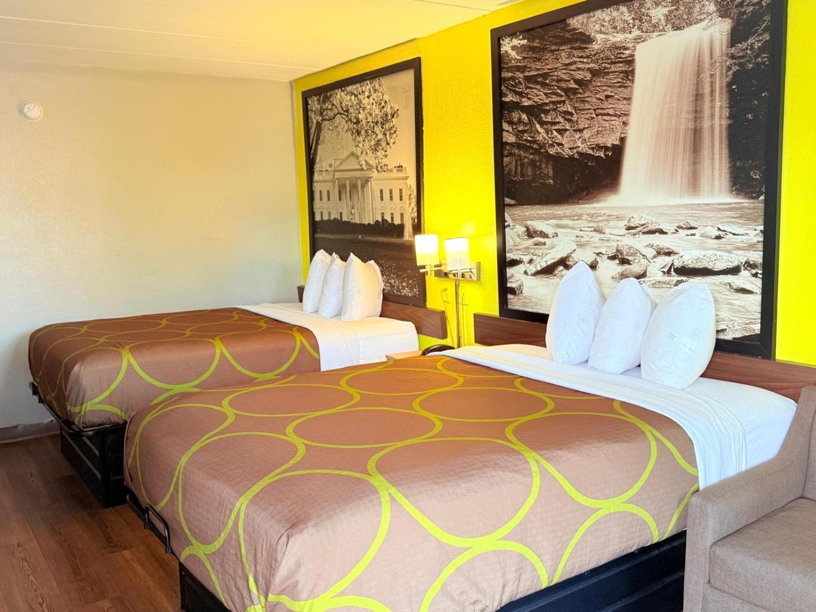 Super 8 By Wyndham Manassas Hotel Ngoại thất bức ảnh