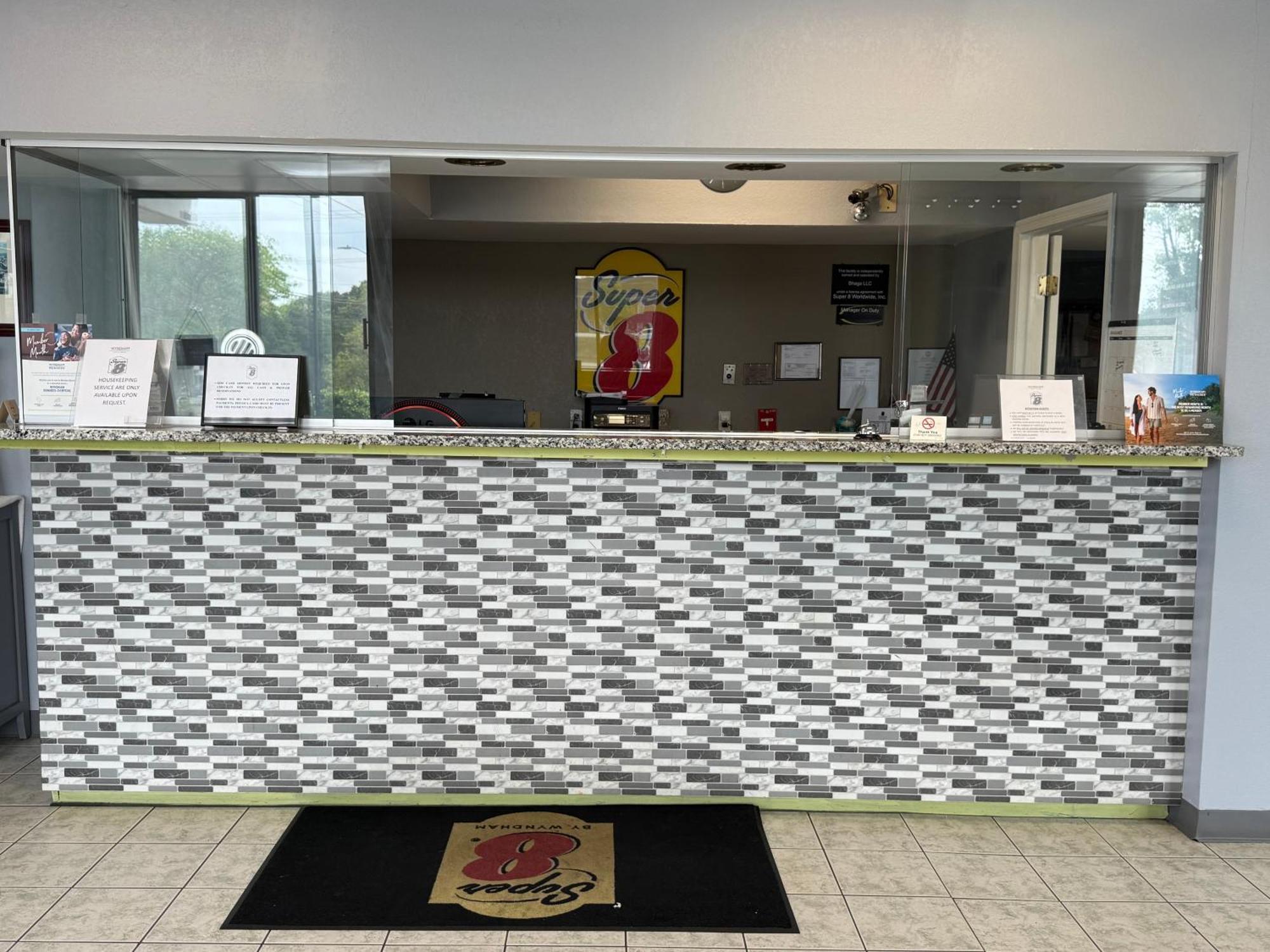 Super 8 By Wyndham Manassas Hotel Ngoại thất bức ảnh